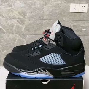 Jordan 5 Retro “Black Metallic”🖤🥶